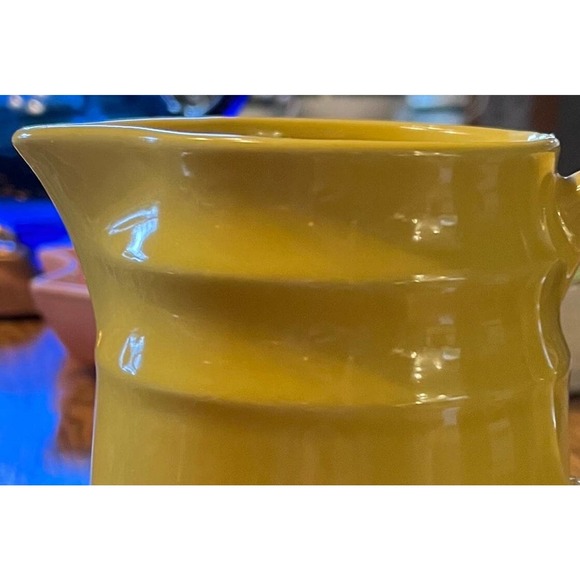 Vintage Yellow Stoneware Pitcher Creamer Handle Made in USA Serving Tableware - Picture 4 of 10